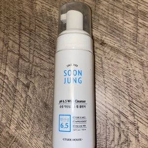 Soon Jung 6.5 pH Whip Cleanser